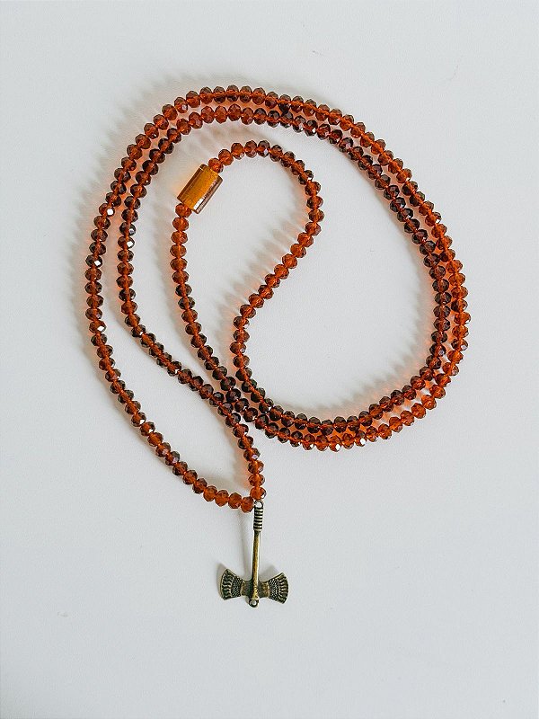 Guia de cristal de Xangô com machado