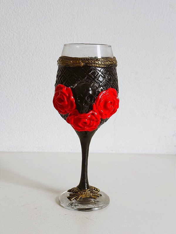 Taça luxo Pomba Gira com 3 rosas vermelhas e caveira Preta