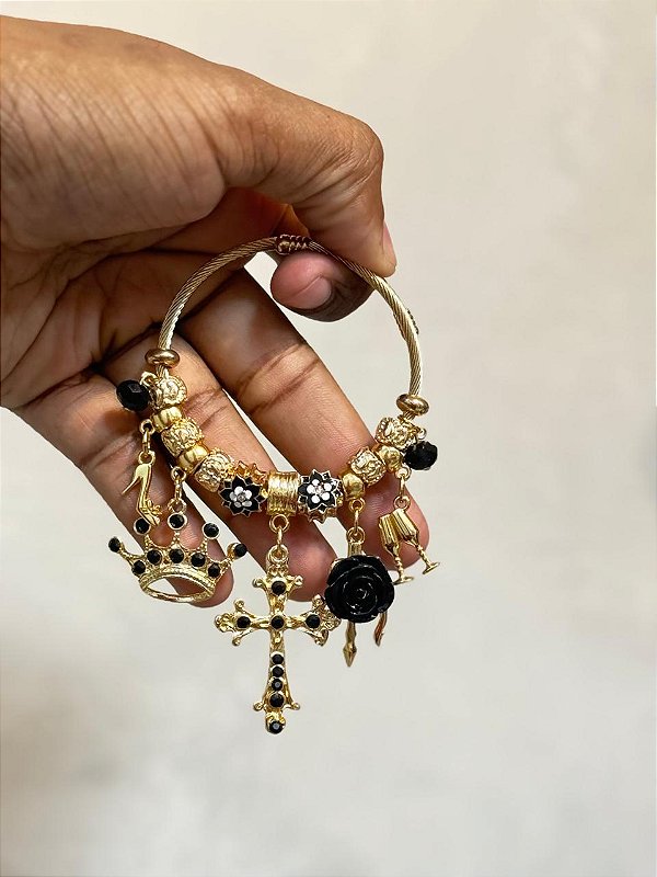 Pulseira Bracelete de Pomba Gira Cruz cravejada preta