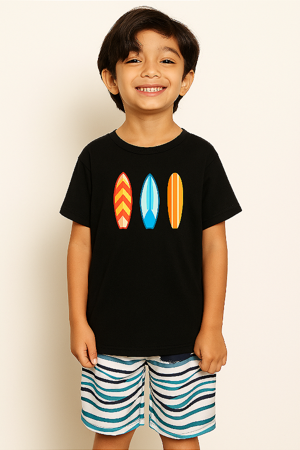 Camiseta Infantil Surf e Pranchas