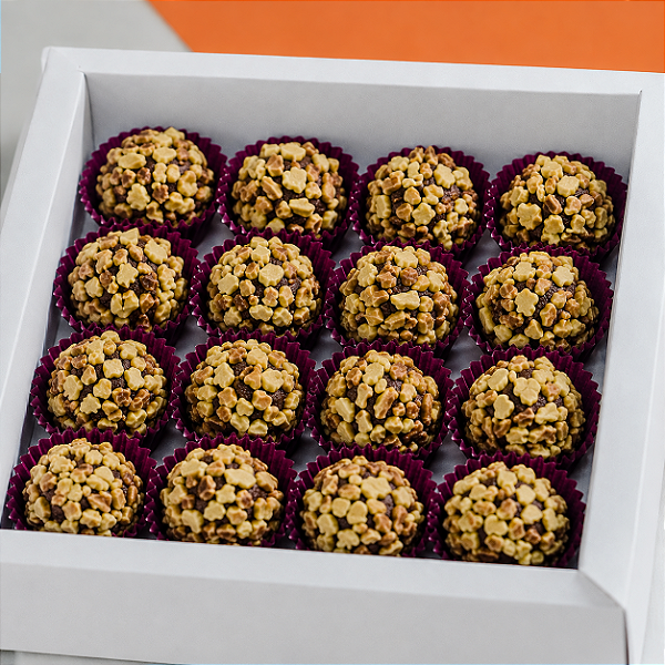 Caixa de 16 Brigadeiros Crocantes