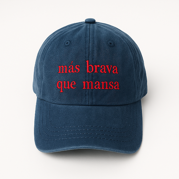 Boné Más Brava que Mansa azul.
