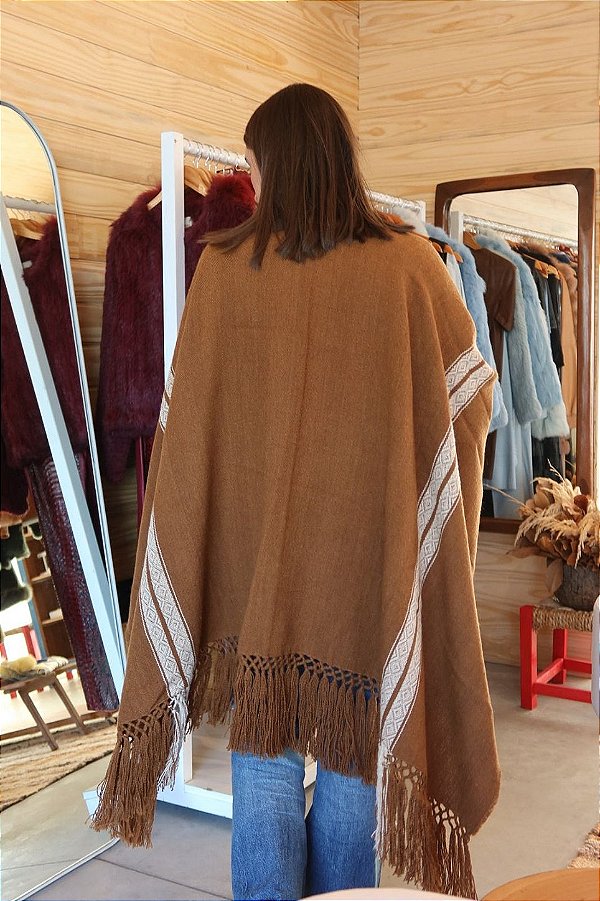 Poncho Identidade - caramelo