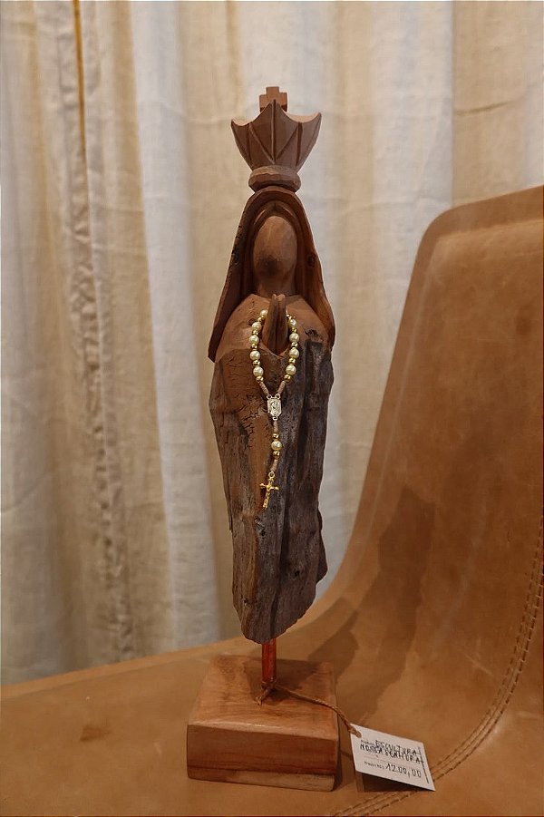 Nossa Senhora em Madeira Umburana | Divina Brasilidade