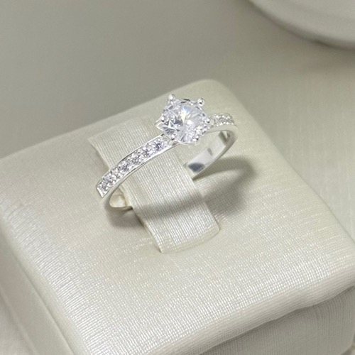 Anel Solitario Garras Crav