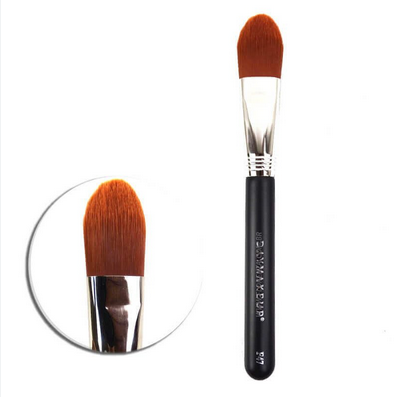 F47 - Pincel para Base / Corretivo Fofo Day Makeup