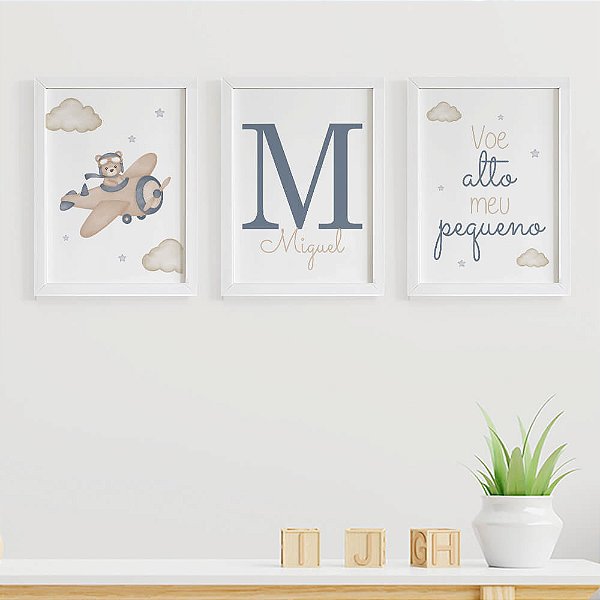 Quadros para quarto de bebê Ursinho Aviador Inicial e Nome Voe Alto