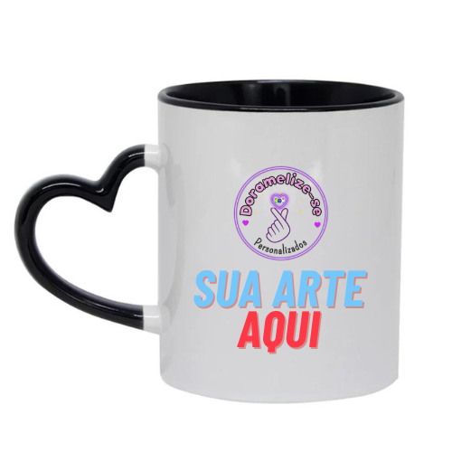 CANECA PRETA COM ALÇA CORAÇÃO