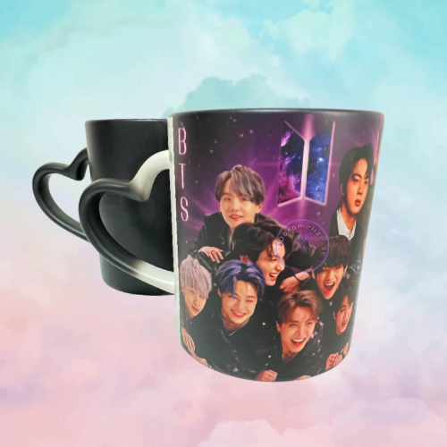 CANECA MÁGICA  ALÇA CORAÇÃO - BTS MAGIC