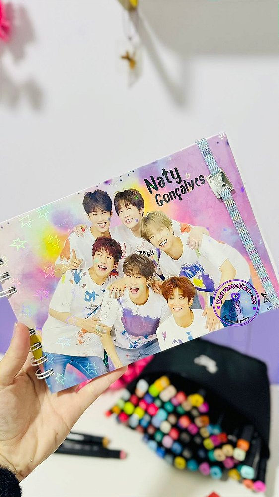 Caderno de Colorir Astro – Arte, Emoção e K-pop