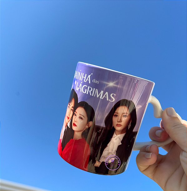 CANECA COM ALÇA CORAÇÃO - RAINHA DAS LÁGRIMAS