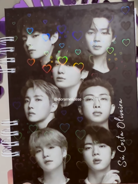 Caderno K-POP Personalizado — com seu UTT favorito!