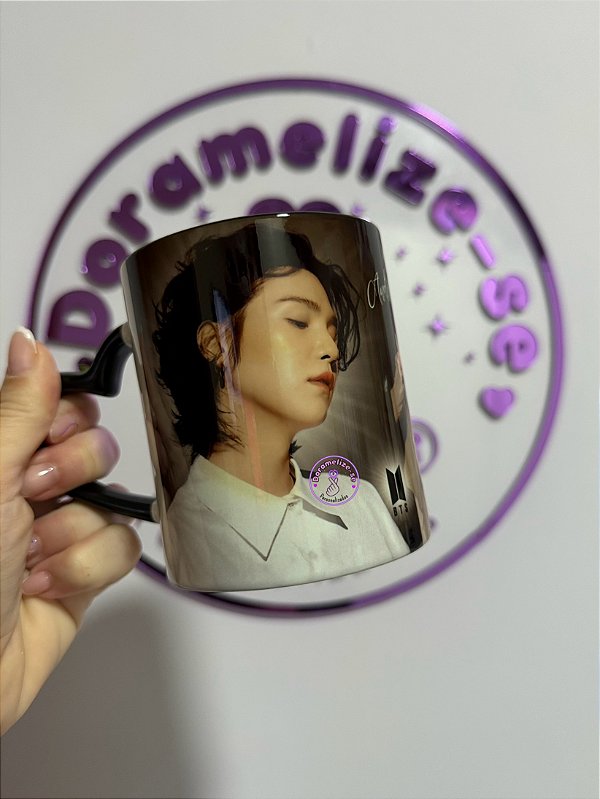 Caneca alça coração - BTS + UTT