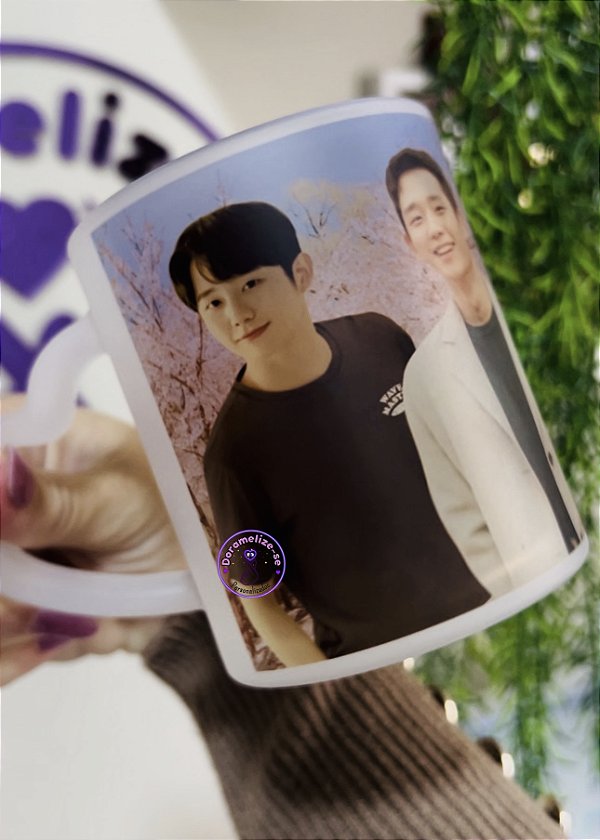 Caneca Fosca alça coração - Jung Hae-In