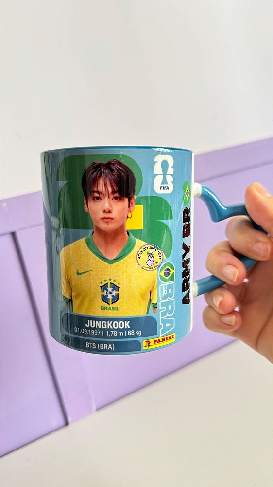 Caneca Seleção ARMY – Edição Especial BTS (Tema Brasil)