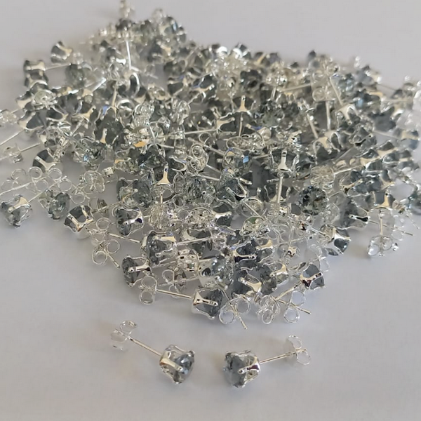 BRINCO FOLHEADO A PRATA COM 50 MILÉSIMOS + VERNIZ DIAMOND COM ZIRCÔNIA VERDE 6MM PRBR000066