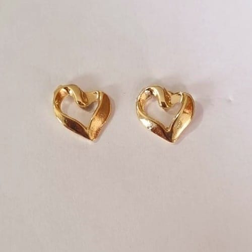 BRINCO FOLHEADO A OURO CORAÇÃO LISO 10MM OUBR000020