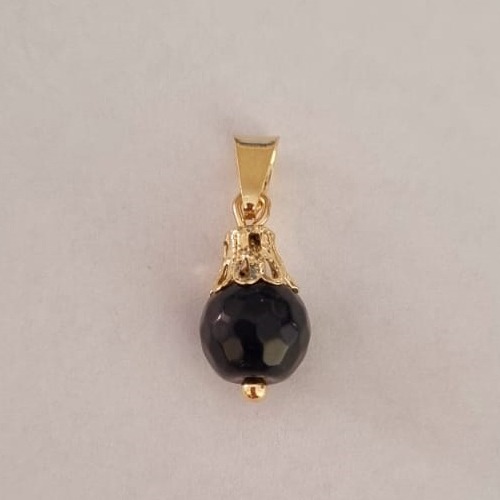 PINGENTE FOLHEADO A OURO PEDRA NATURAL ONIX FACETADA 15MM OUPG000008