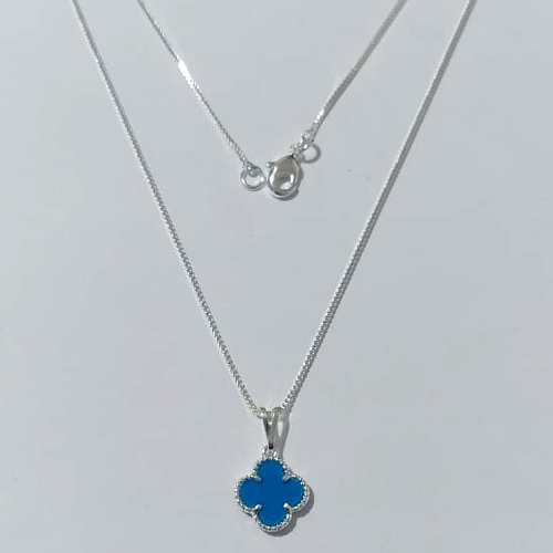 GARGANTILHA FOLHEADA A PRATA COM 50 MILÉSIMOS + VERNIZ DIAMOND COM CORRENTE VENEZIANA 45CM PINGENTE TREVO AZUL 10MM - FECHO LAGOSTA PRGG000471