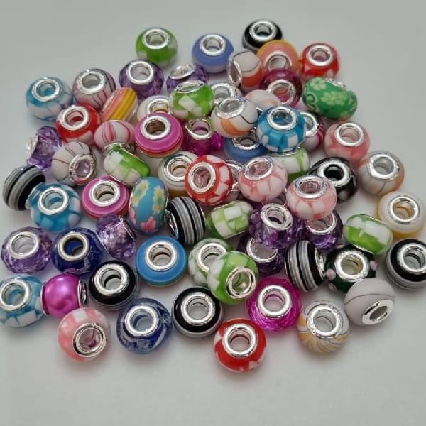 BERLOQUE  FOLHEADO A PRATA COM 50 MILÉSIMOS + VERNIZ DIAMOND SEPARADOR COLORIDOS 13MM (UNIDADE)(SERÁ ENVIADO CORES DISPONÍVEIS EM ESTOQUE) PRBQ000038