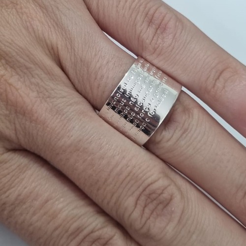 ANEL FOLHEADO A PRATA COM 50 MILÉSIMOS + VERNIZ DIAMOND MENSAGEM ESPÍRITO SANTO 13MM AJUSTÁVEL PRAN000010