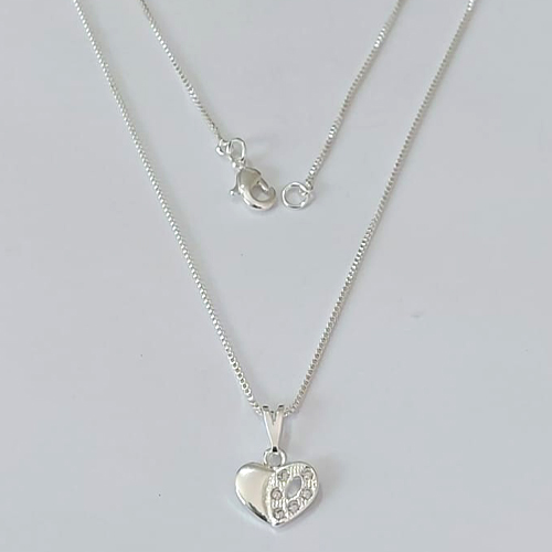 GARGANTILHA FOLHEADA A PRATA COM 50 MILÉSIMOS + VERNIZ DIAMOND CORRENTE VENEZIANA 45CM CORAÇÃO CRAVEJADO EM MICROS ZIRCÔNIAS 12MM PRGG000783