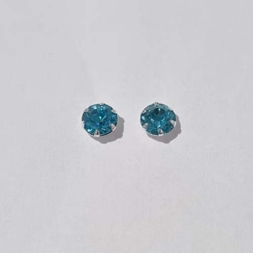 BRINCO FOLHEADO A PRATA COM 50 MILÉSIMOS + VERNIZ DIAMOND ZIRCÔNIA AZUL CLARO 7MM PRBR000523