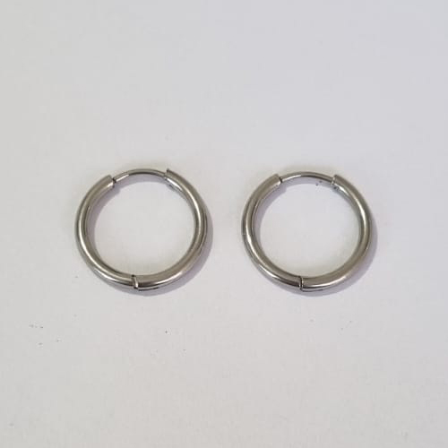 BRINCO EM AÇO INOXIDÁVEL ARGOLA 18MM COM TRAVA ACBR0000117