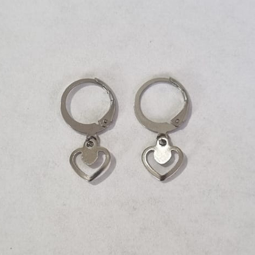 BRINCO EM AÇO INOXIDÁVEL ARGOLA DE PRESSÃO CORAÇÃO VAZADO 8MM ACBR0000124