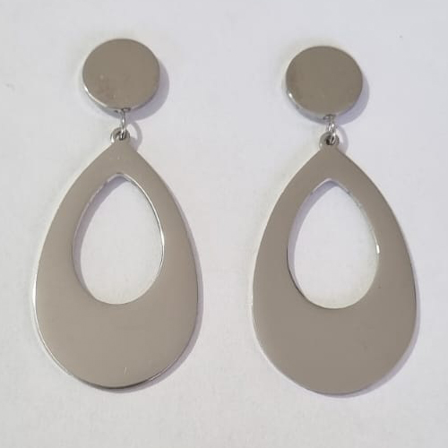 BRINCO EM AÇO INOXIDÁVEL 316L BASE LISA REDONDA FORMATO GOTA VAZADA 20MM ACBR0000128