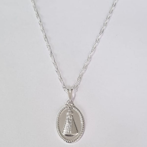GARGANTILHA FOLHEADA A PRATA COM 50 MILÉSIMOS + VERNIZ DIAMOND CORRENTE SINGAPURA 45CM PINGENTE IMAGEM NOSSA SENHORA APARECIDA 14MM PRGG000817