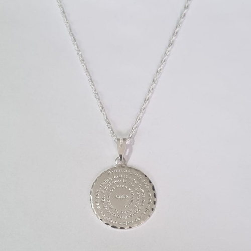 GARGANTILHA FOLHEADA A PRATA COM 50 MILÉSIMOS + VERNIZ DIAMOND CORRENTE SINGAPURA 45CM PINGENTE CRUZ SAGRADA 25MM PRGG000821