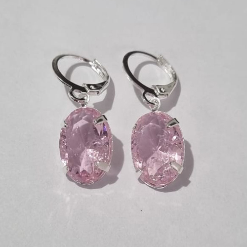BRINCO FOLHEADO A PRATA COM 50 MILÉSIMOS + VERNIZ DIAMOND ARGOLA DE PRESSÃO COM ZIRCÔNIA FUSION CRAQUELADA ROSA OVAL 10MM (PAR) PRBR000598