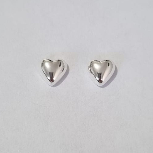 BRINCO FOLHEADO A PRATA COM 50 MILÉSIMOS + VERNIZ DIAMOND CORAÇÃO LISO 9MM PRBR000634
