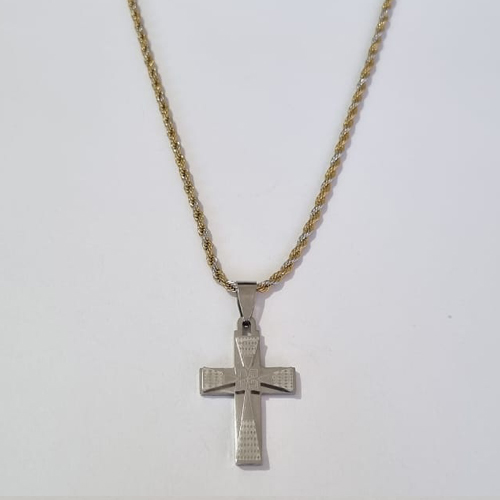 GARGANTILHA EM AÇO INOXIDÁVEL CORRENTE CORDÃO BAIANO DOURADO 56CM CRUCIFIXO ALTO RELEVO 20X30MM FECHO LAGOSTA ACGG000148