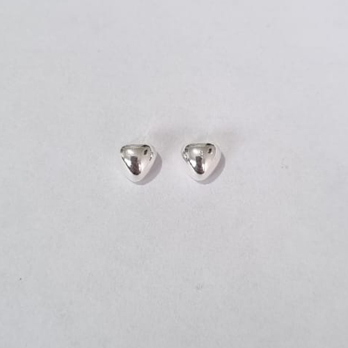 BRINCO FOLHEADO A PRATA COM 50 MILÉSIMOS + VERNIZ DIAMOND CORAÇÃO LISO 7MM PRBR000690