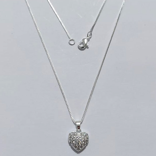 GARGANTILHA FOLHEADA A PRATA COM 50 MILÉSIMOS + VERNIZ DIAMOND CORRENTE VENEZIANA PINGENTE CORAÇÃO COM MICRO ZIRCÔNIAS 11MM PRGG000934