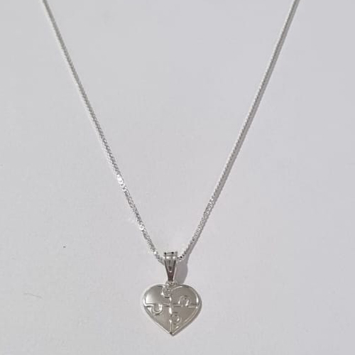 GARGANTILHA FOLHEADA A PRATA COM 50 MILÉSIMOS + VERNIZ DIAMOND CORRENTE VENEZIANA 44CM CORAÇÃO AUTISMO 10MM PRGG000935
