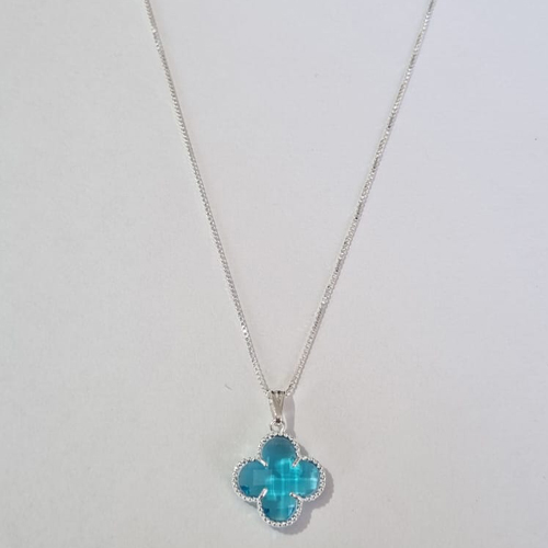 GARGANTILHA FOLHEADA A PRATA COM 50 MILÉSIMOS + VERNIZ DIAMOND 45CM CORRENTE VENEZIANA TREVO AZUL VIDRO 10MM PRGG000962