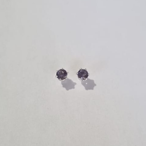 BRINCO FOLHEADO A PRATA COM 50 MILÉSIMOS + VERNIZ DIAMOND ZIRCÔNIA LILÁS REDONDA 3MM PRBR000740