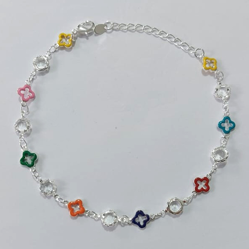 PULSEIRA FOLHEADA A PRATA COM 50 MILÉSIMOS + VERNIZ DIAMOND 18CM COM TREVOS VAZADOS COLORIDOS + EXTENSOR PRPS000637