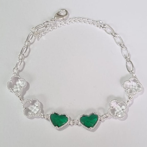 PULSEIRA FOLHEADA A PRATA COM 50 MILÉSIMOS + VERNIZ DIAMOND 17CM COM 4 TREVO 10MM VIDRO TRANSPARENTE E CORAÇÕES DE VIDRO VERDE 15MM PRPS000659