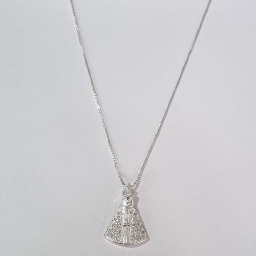 GARGANTILHA FOLHEADA A PRATA COM 50 MILÉSIMOS + VERNIZ DIAMOND CORRENTE VENEZIANA 45CM PINGENTE NOSSA SRA APARECIDA CRAVEJAD0 EM MICRO ZIRCONIAS 23MM FECHO LAGOSTA PRGG001018