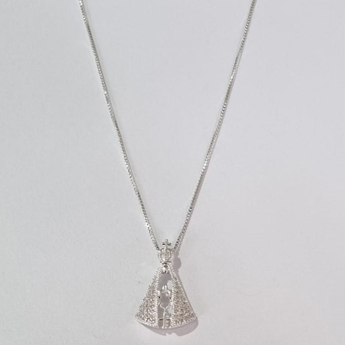GARGANTILHA FOLHEADA A PRATA COM 50 MILÉSIMOS + VERNIZ DIAMOND CORRENTE VENEZIANA 45CM PINGENTE NOSSA SRA APARECIDA CRAVEJAD0 EM MICRO ZIRCONIAS 22MM FECHO LAGOSTA PRGG001019