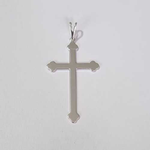 PINGENTE FOLHEADO A PRATA COM 50 MILÉSIMOS + VERNIZ DIAMOND CRUCIFIXO LISO COM PONTAS ARREDONDADAS 25X40MM PRPG000028