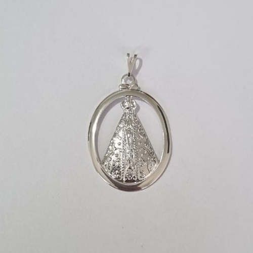 PINGENTE FOLHEADO A PRATA COM 50 MILÉSIMOS + VERNIZ DIAMOND NOSSA SENHORA APARECIDA OVAL VAZADA 23X31MM PRPG000035