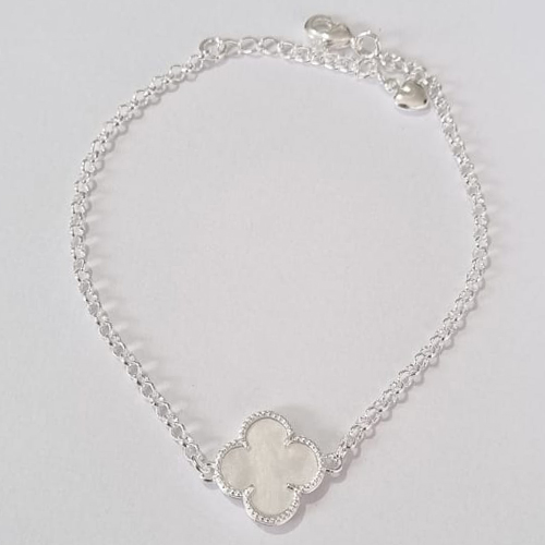 PULSEIRA FOLHEADA A PRATA COM 50 MILÉSIMOS + VERNIZ DIAMOND 17CM TREVO BRANCO 13MM+ EXTENSOR PRPS000825