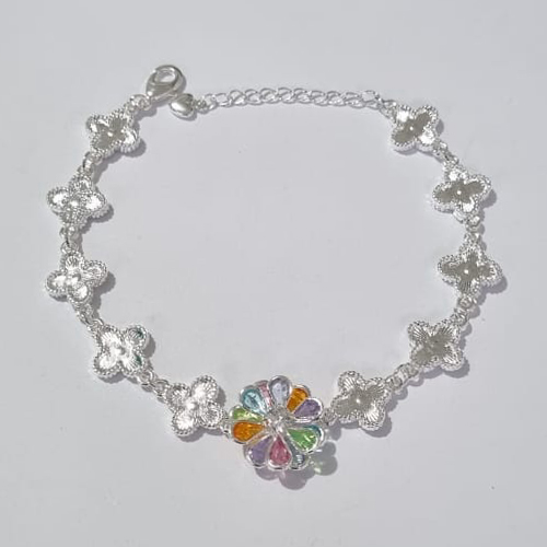 PULSEIRA FOLHEADA A PRATA COM 50 MILÉSIMOS + VERNIZ DIAMOND 18CM TREVO PRATA 10MM E FLOR COM ZIRCÔNIAS COLORIDAS 16MM FECHO LAGOSTA + EXTENSOR PRPS000848