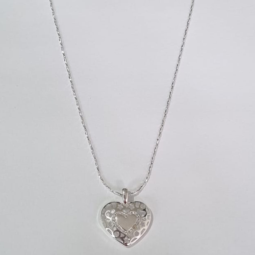 GARGANTILHA FOLHEADA A PRATA COM 50 MILÉSIMOS + VERNIZ DIAMOND CORRENTE L11 45CM COM PINGENTE CORAÇÃO VAZADO 19MM + EXTENSOR FECHO LAGOSTA PRGG001072