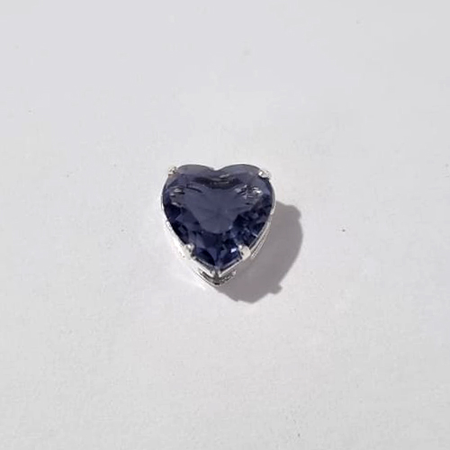 PINGENTE FOLHEADO A PRATA COM 50 MILÉSIMOS + VERNIZ DIAMOND PINGENTE CORAÇÃO EM ZIRCÔNIA LILÁS 10X10MM PRPG000042